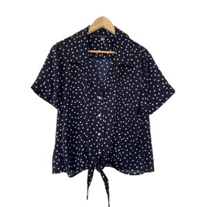 TOMMY HILFIGER DARK NAVY/WHITE POLKA DOT BUTTON DOWN BLOUSE WITH WAIST TIE, MED